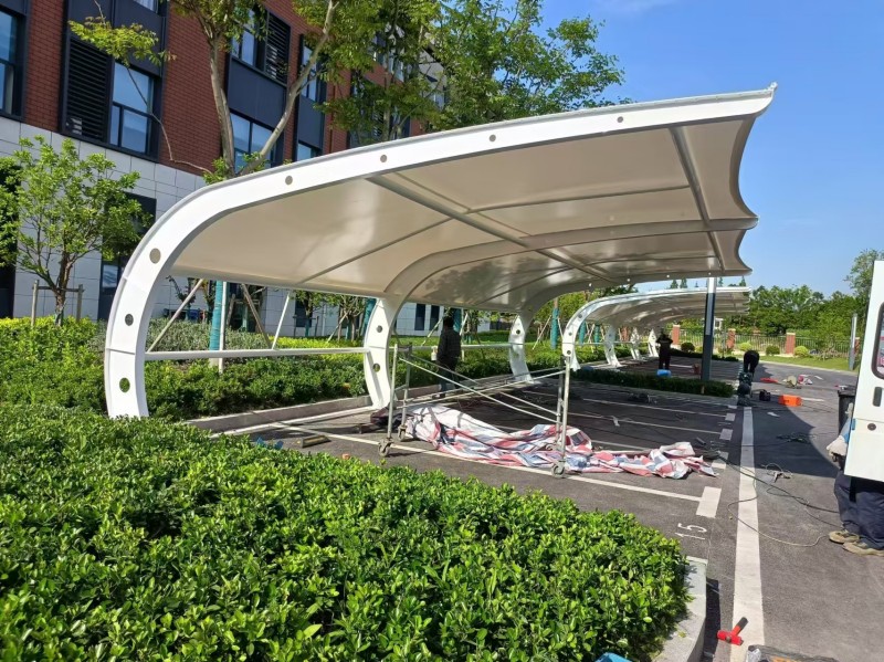 2026宿迁经济技术开发区露天停车场升级改造，张拉膜结构车棚厂家一站式施工-2